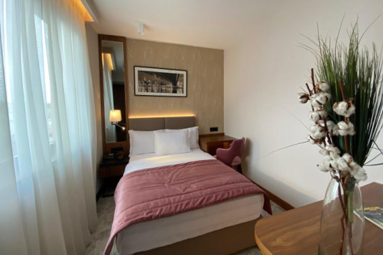 Central Point Hotel Beograd エクステリア 写真