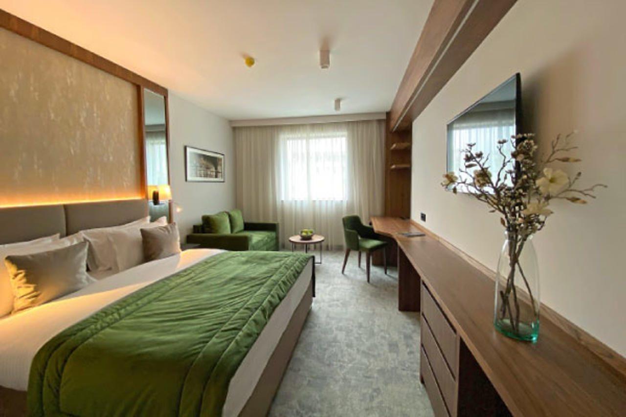 Central Point Hotel Beograd エクステリア 写真